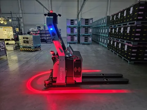 AGV truck in the FicoMirrors deployment