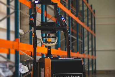 Electric pallet truck