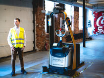 Inovatica AGV forklift